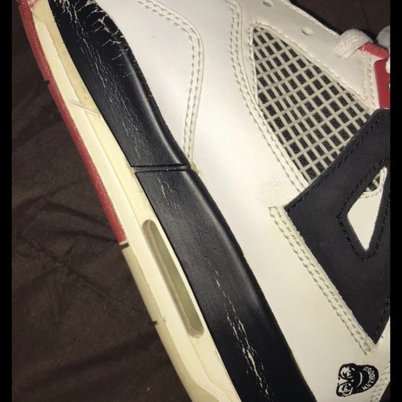 Jordan retro 4s vintage- “space jam” - Picture 4 of 4